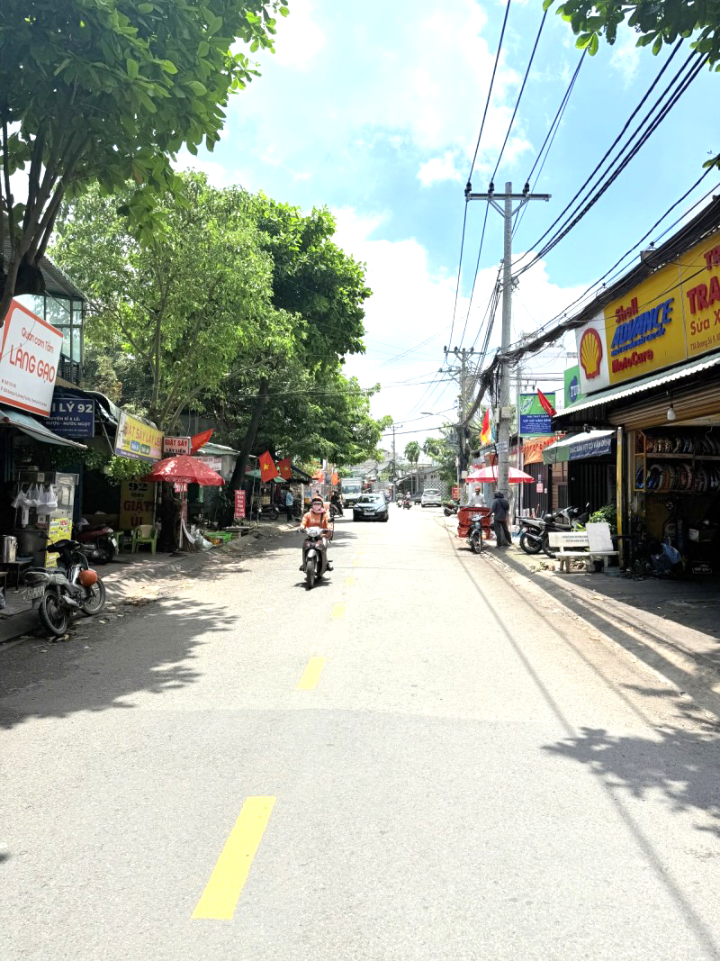 mat-tien-kinh-doanh-gan-pham-van-dong-linh-tay-88-m2 (3)