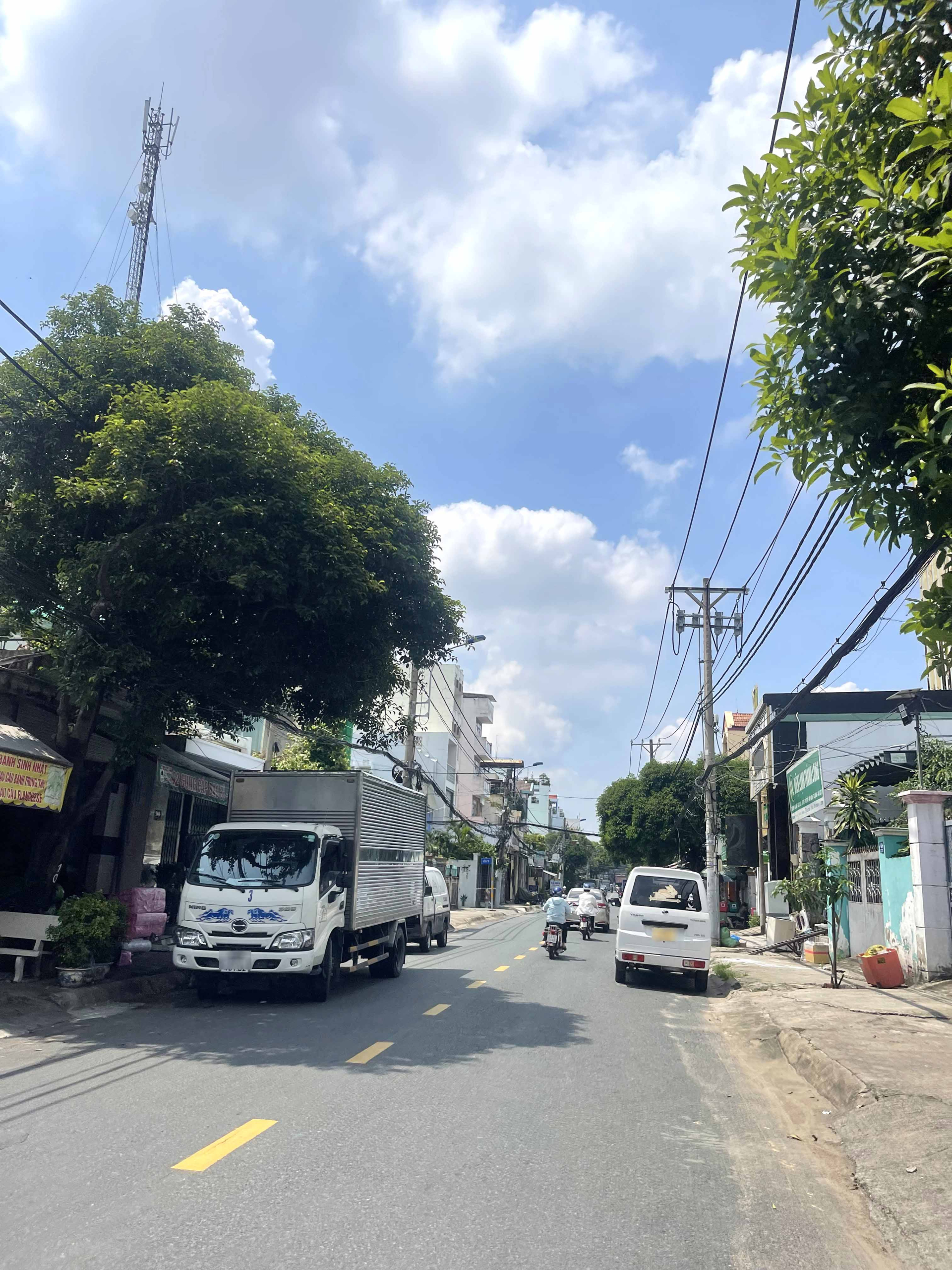 mat-tien-kinh-doanh-linh-tay-thu-duc-136-m2-nhinh-12-ty-nhinh (3)