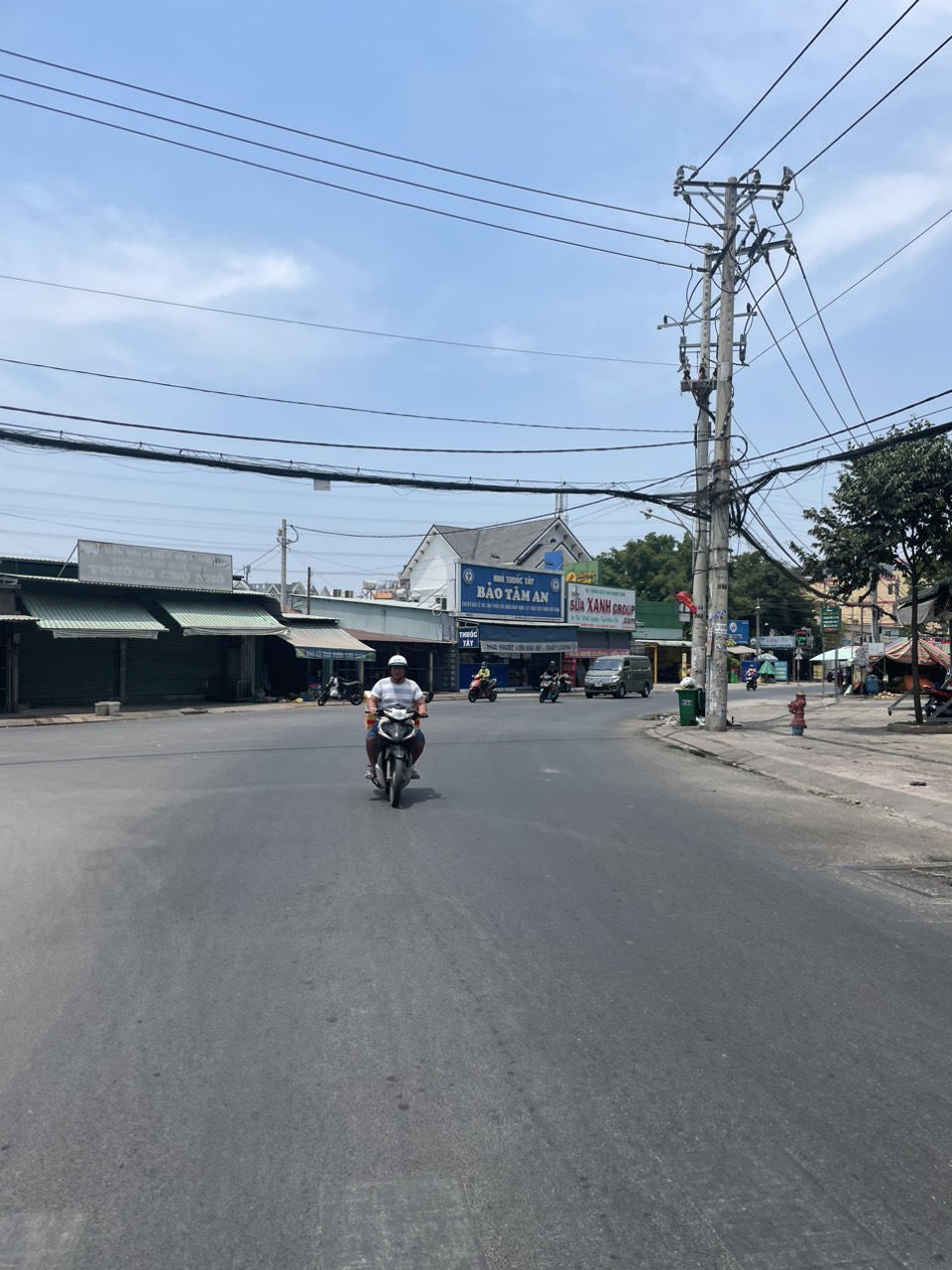 z5265579316423_70192547406cbe29d4651476604f7a17