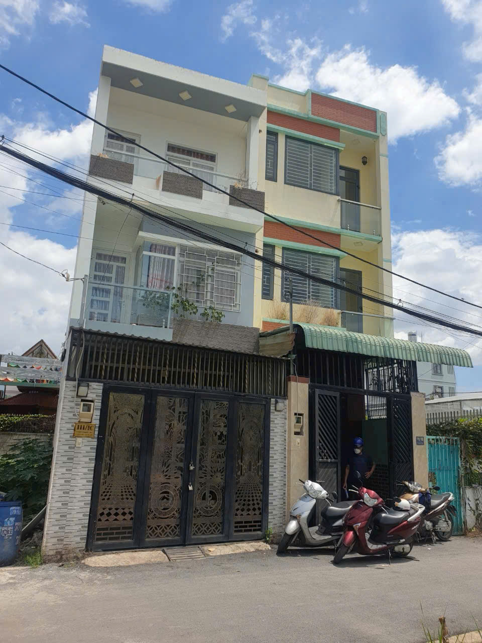 z6564210831741_04216a3820786d8473eb100fefb135e7