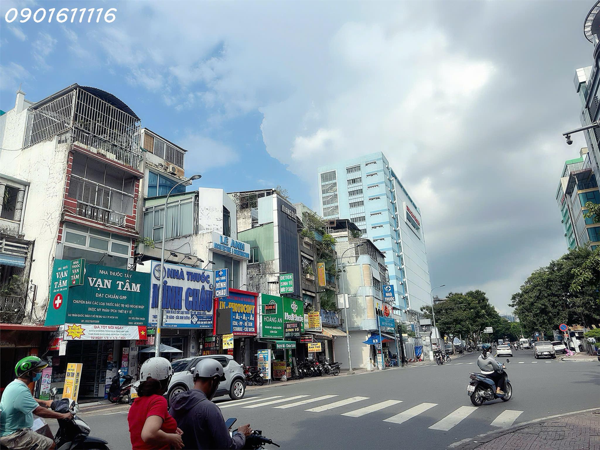 z6675920101119_4a41b08faf0486a3a918d8e84c8c484c