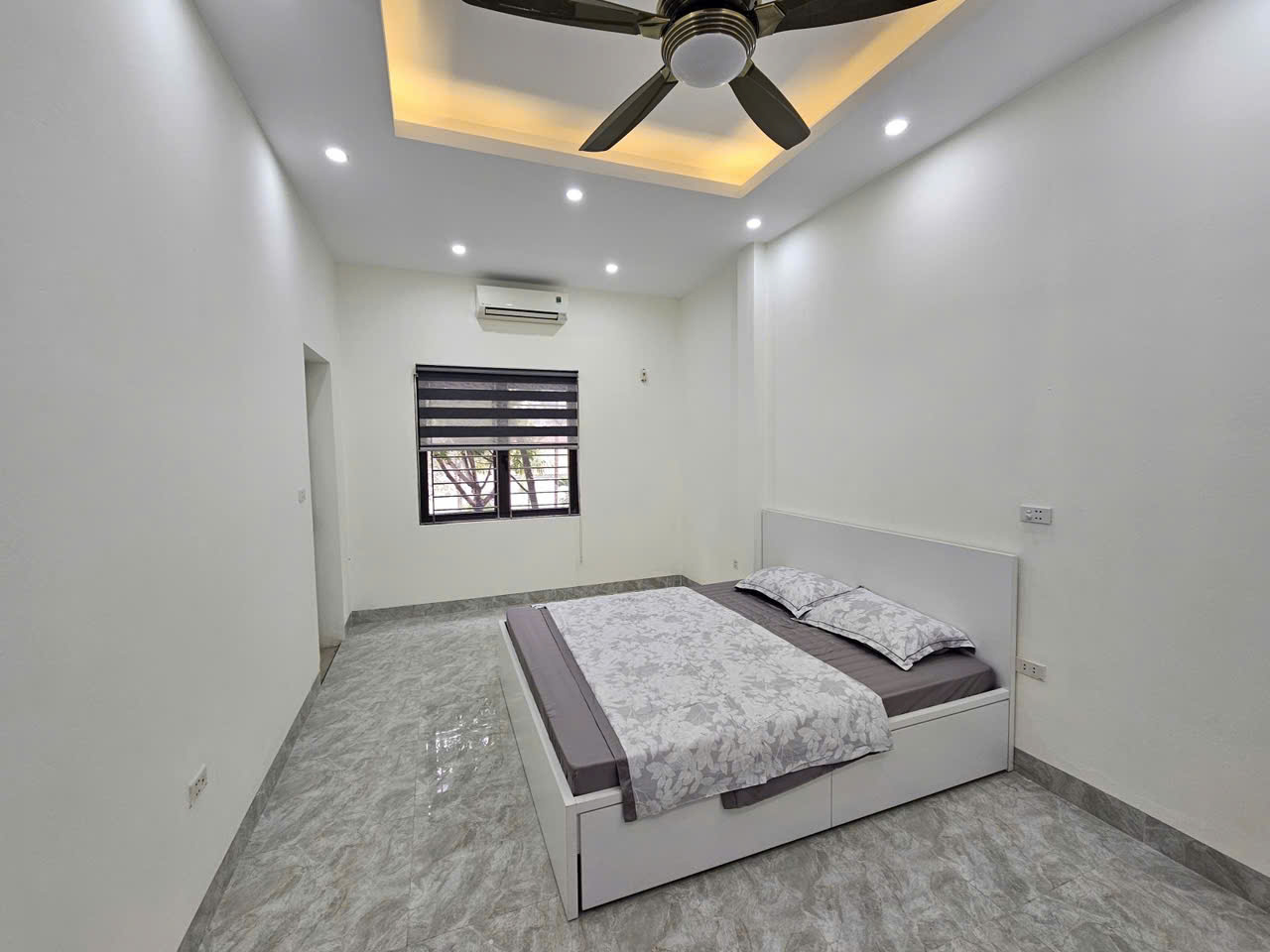 z6816808324086_a495af1860841c2701c00b9dacc02b07