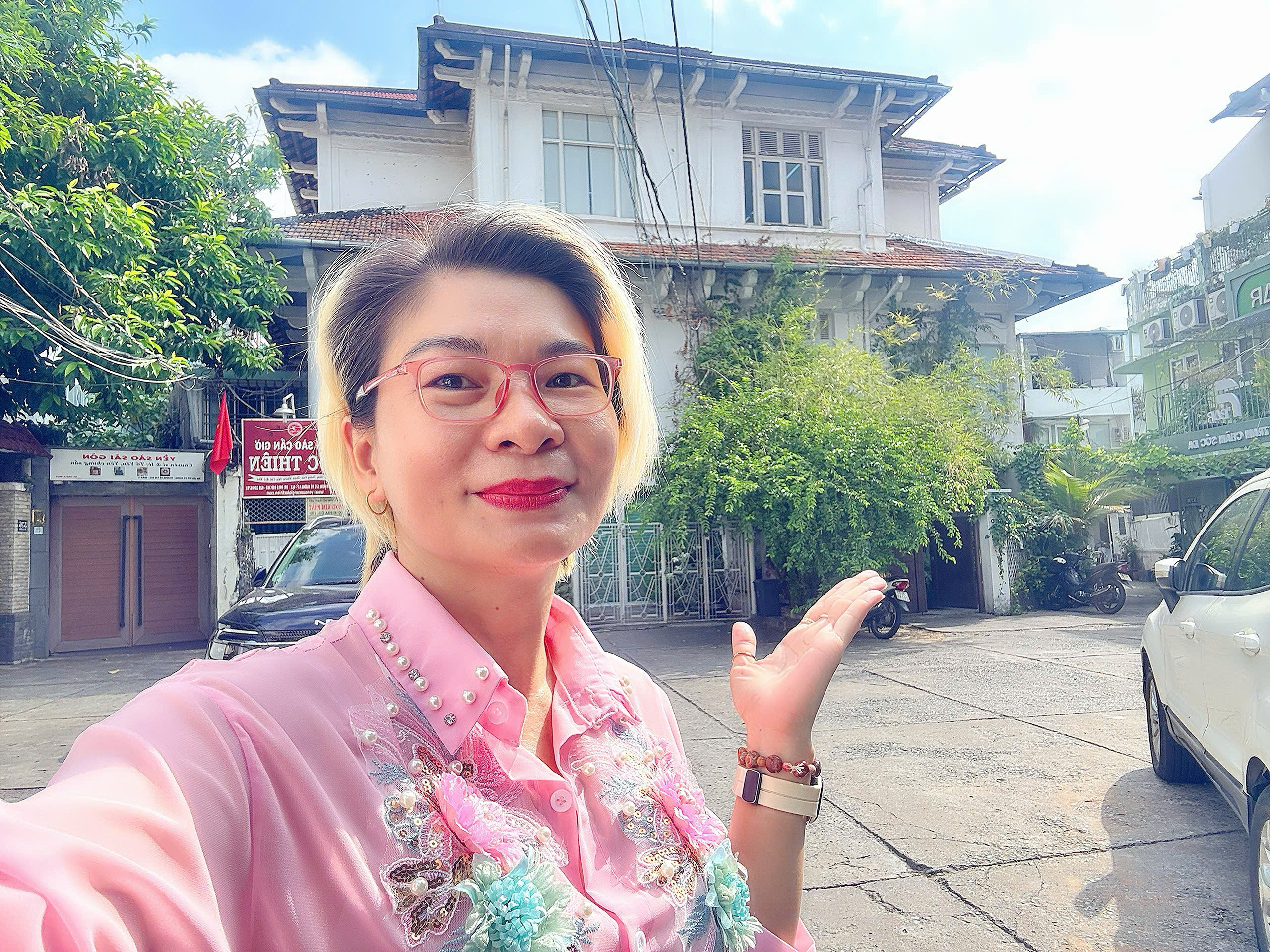 z6865502371579_73684ef1ff3ca41dbf66a7867606ae02