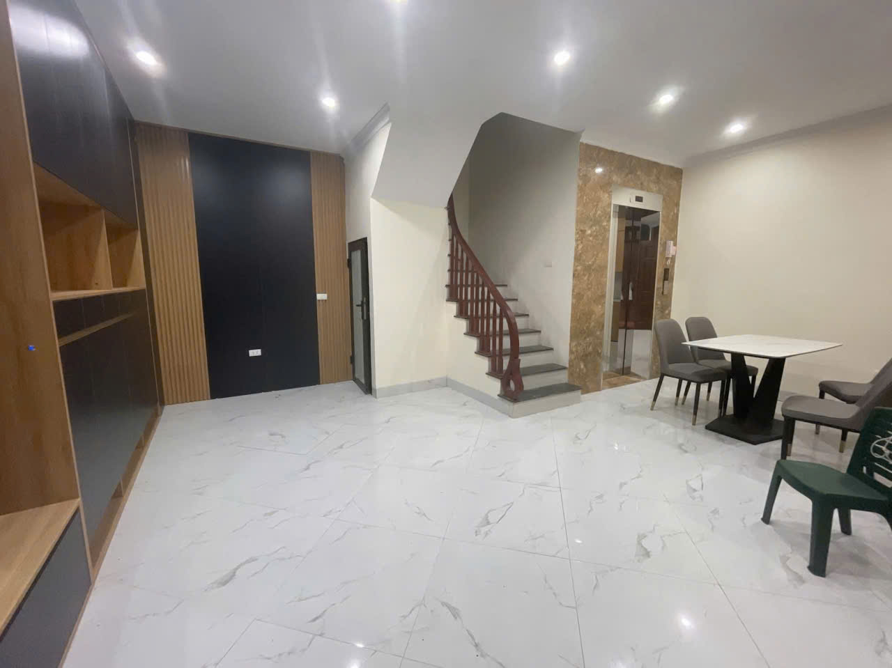 z6969368388580_ce405daf2fcbb4fc0dc8784b35540d50nvc