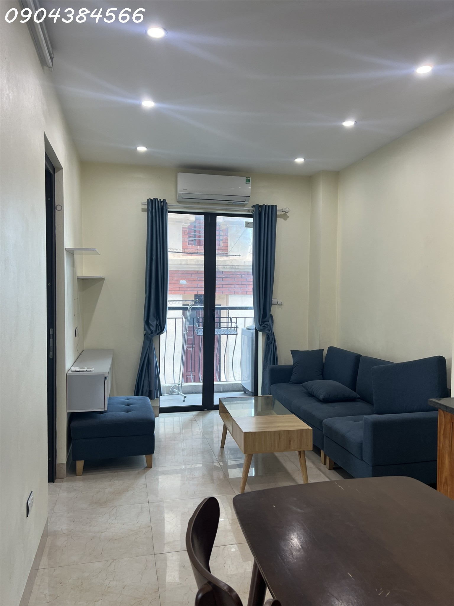 z6976514090686_2fdada552edd4ffba1a225b4779ccbe2