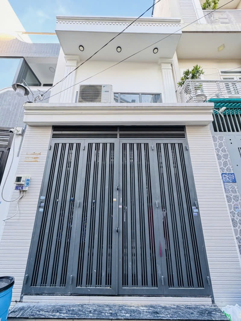 z6976578209087_5768cd658b55693ee2f463c83ba8ad97