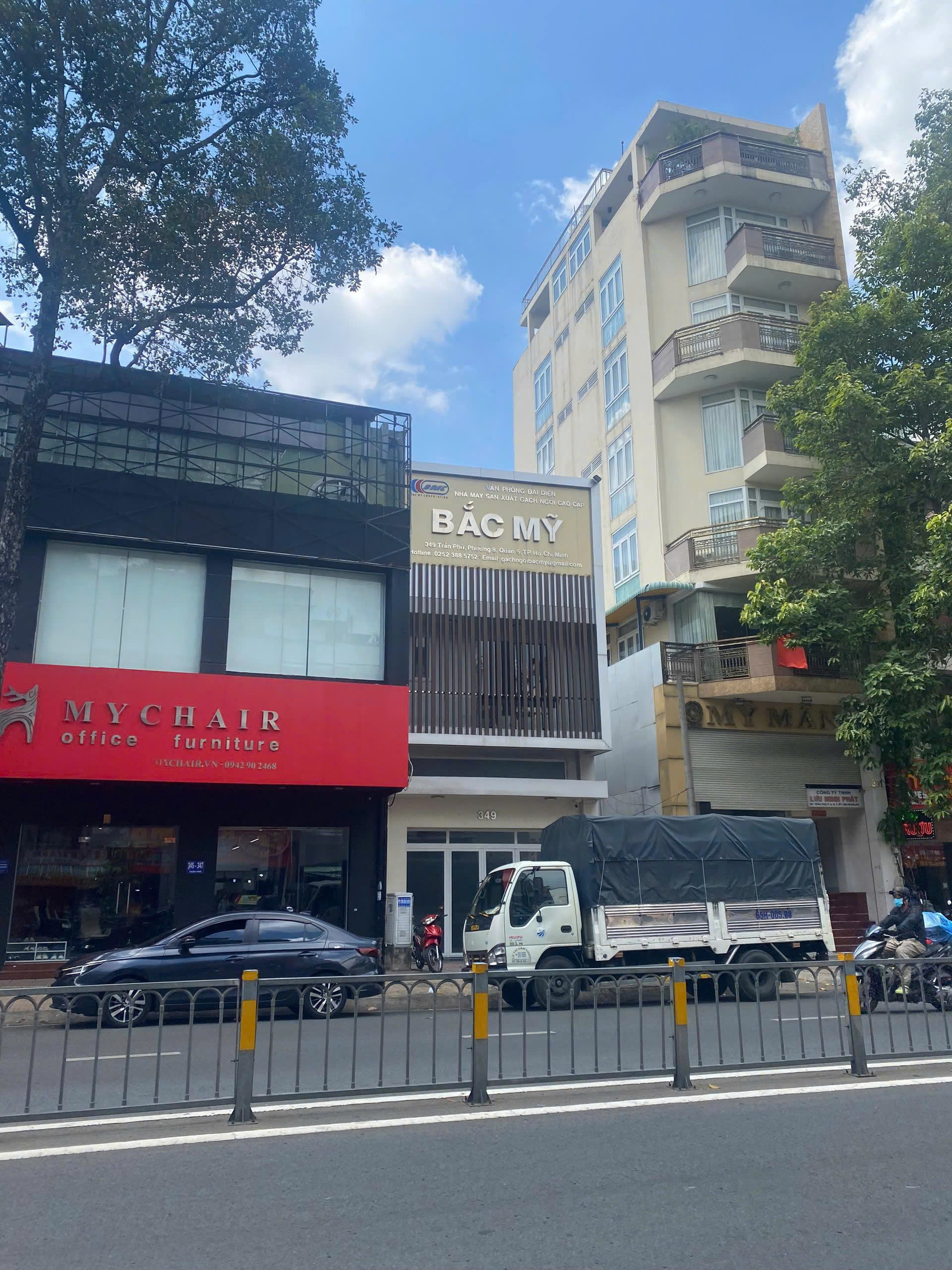 z6977580372762_01f1a504d62d692e4dda74a73286f134