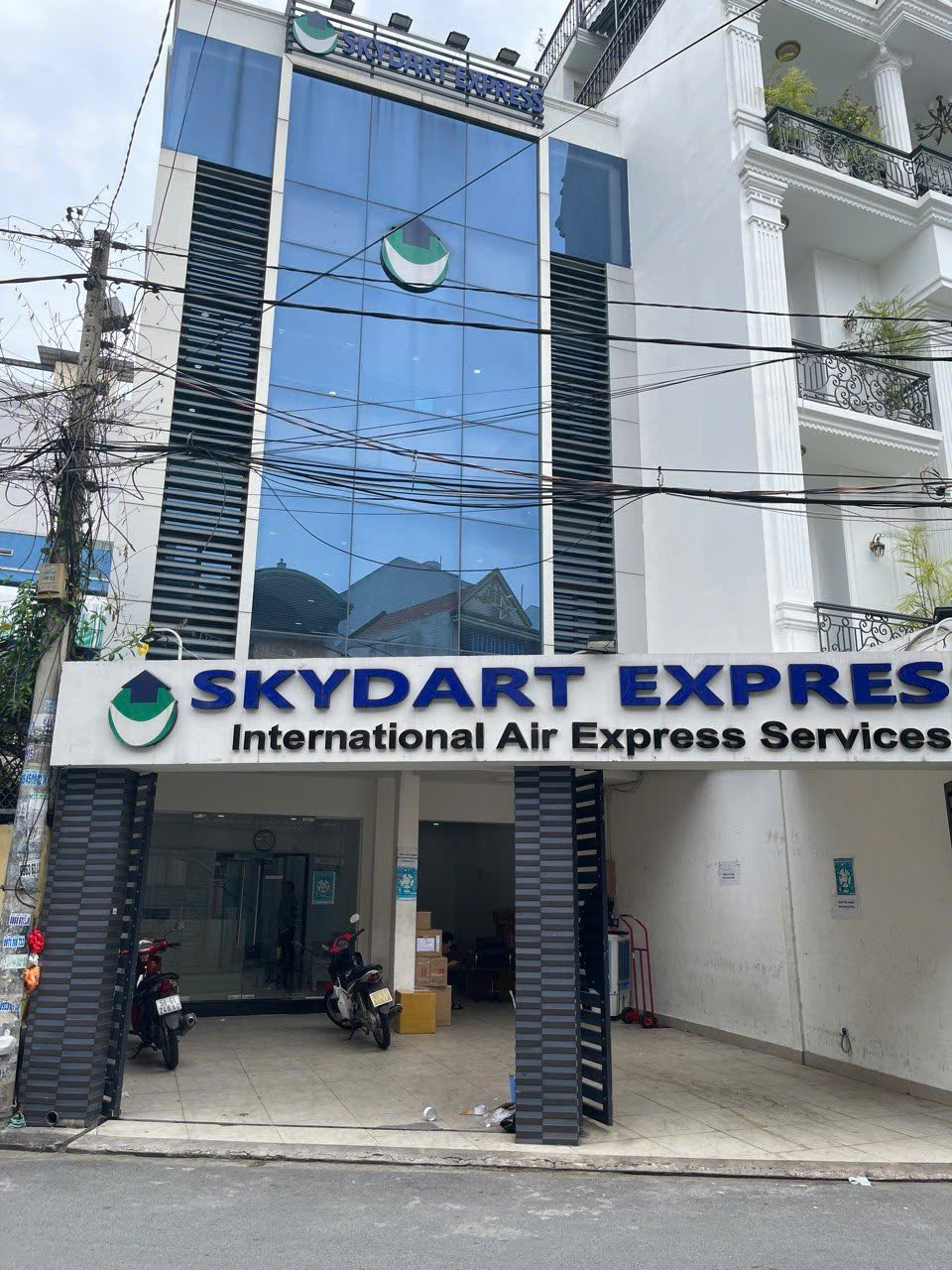 z6977583210967_00abfd32e110d0f6314a6caab14945fd