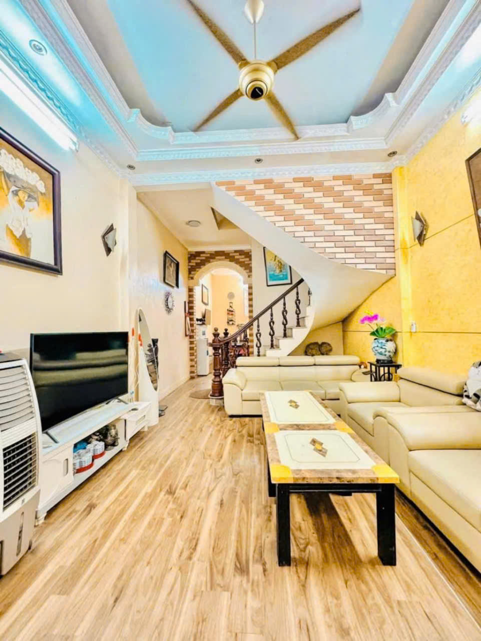 z6981146666042_26db6e935e9ef6352fc82a6a8c2de923