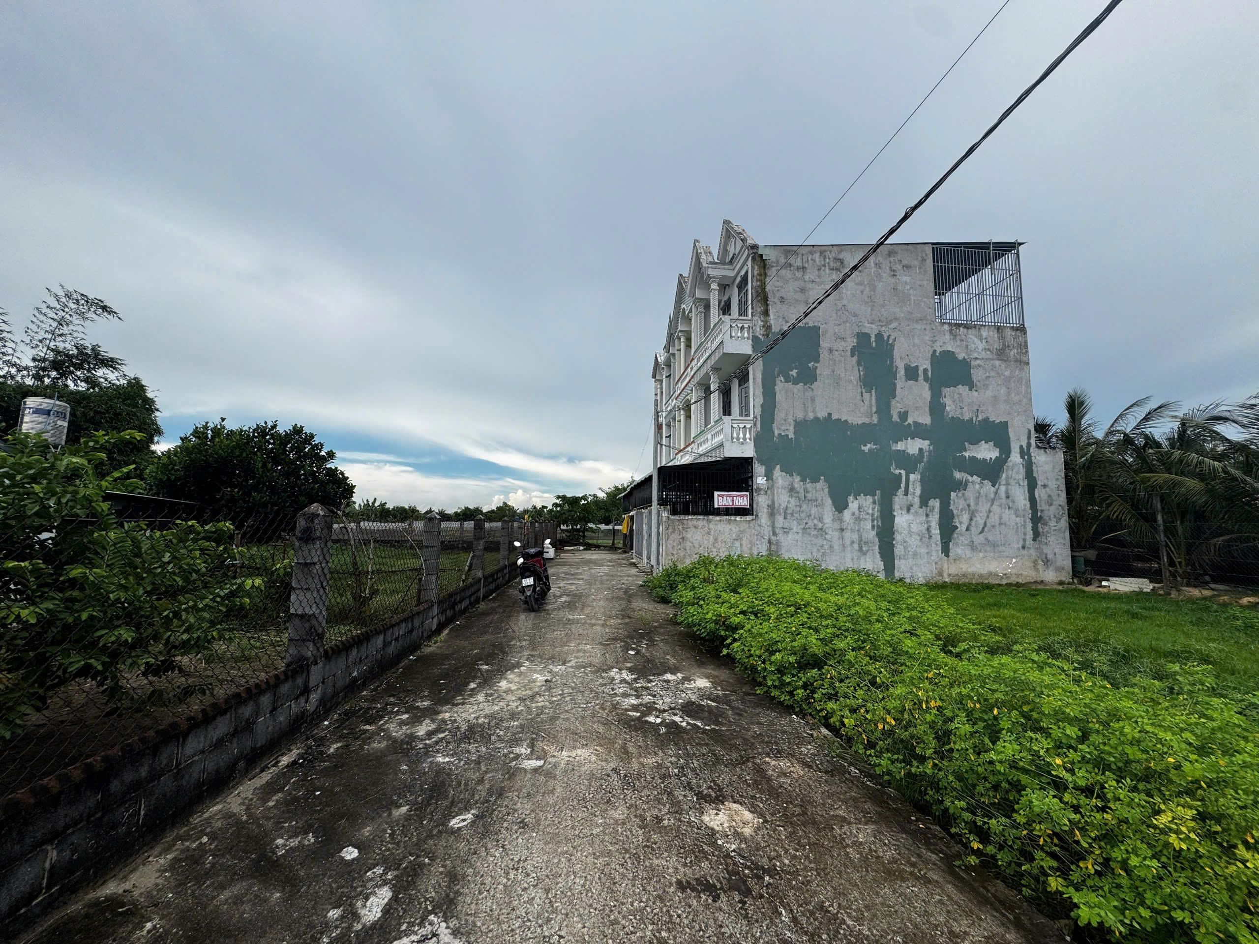 z6988556063636_f71963bfa62ea9134676ac87a0e1d223