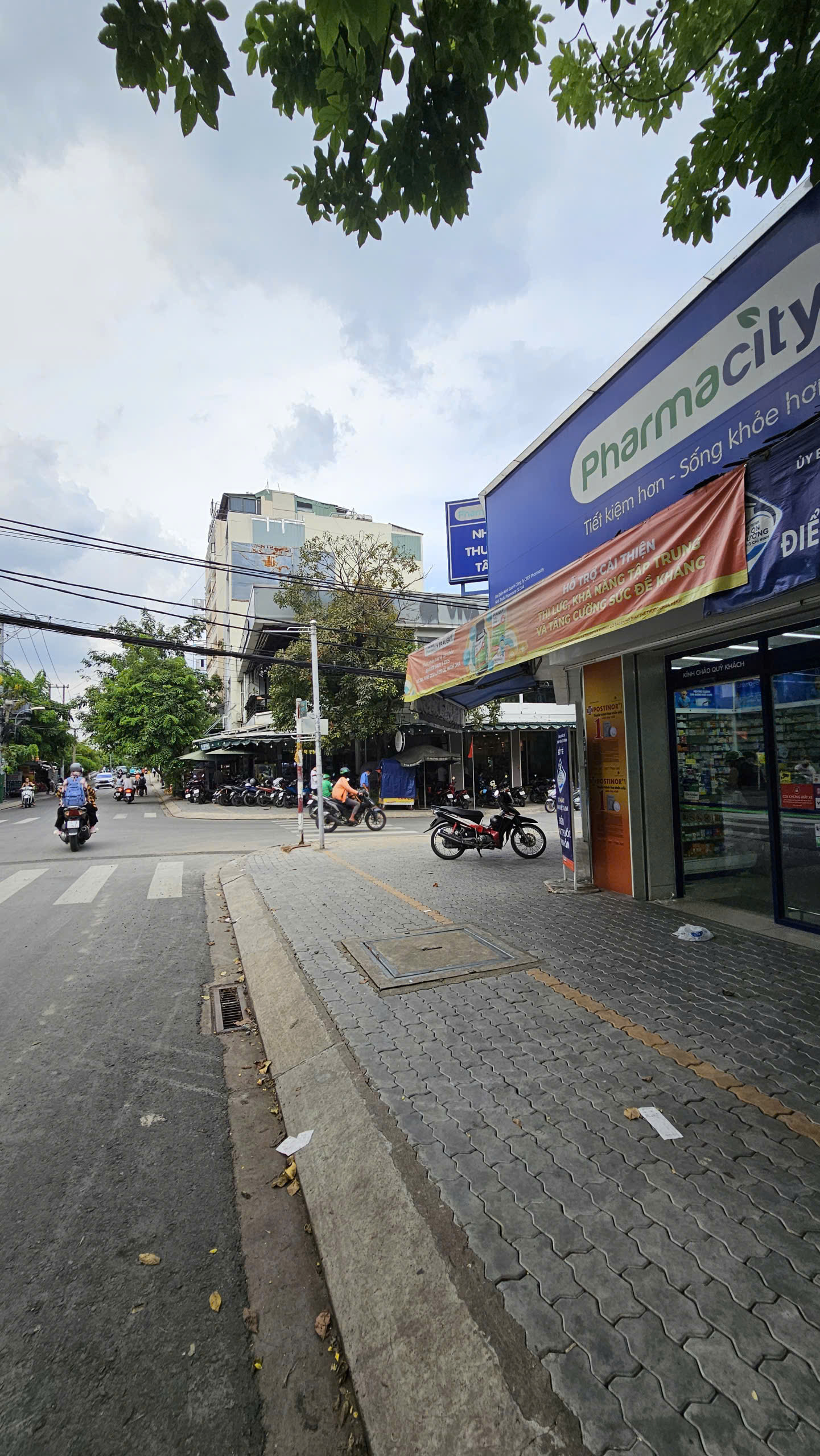 z7012117967414_0a11f800248939de3852abc44e723d25