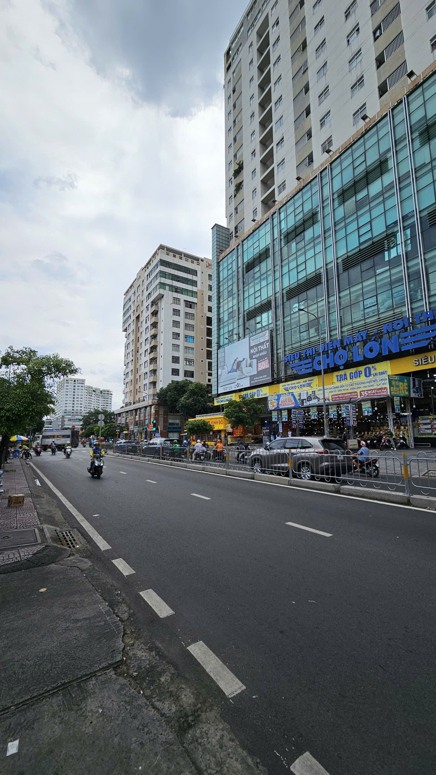 z7021354604128_18e6c5e3bc1752f13d3d3db7c2d40bfe