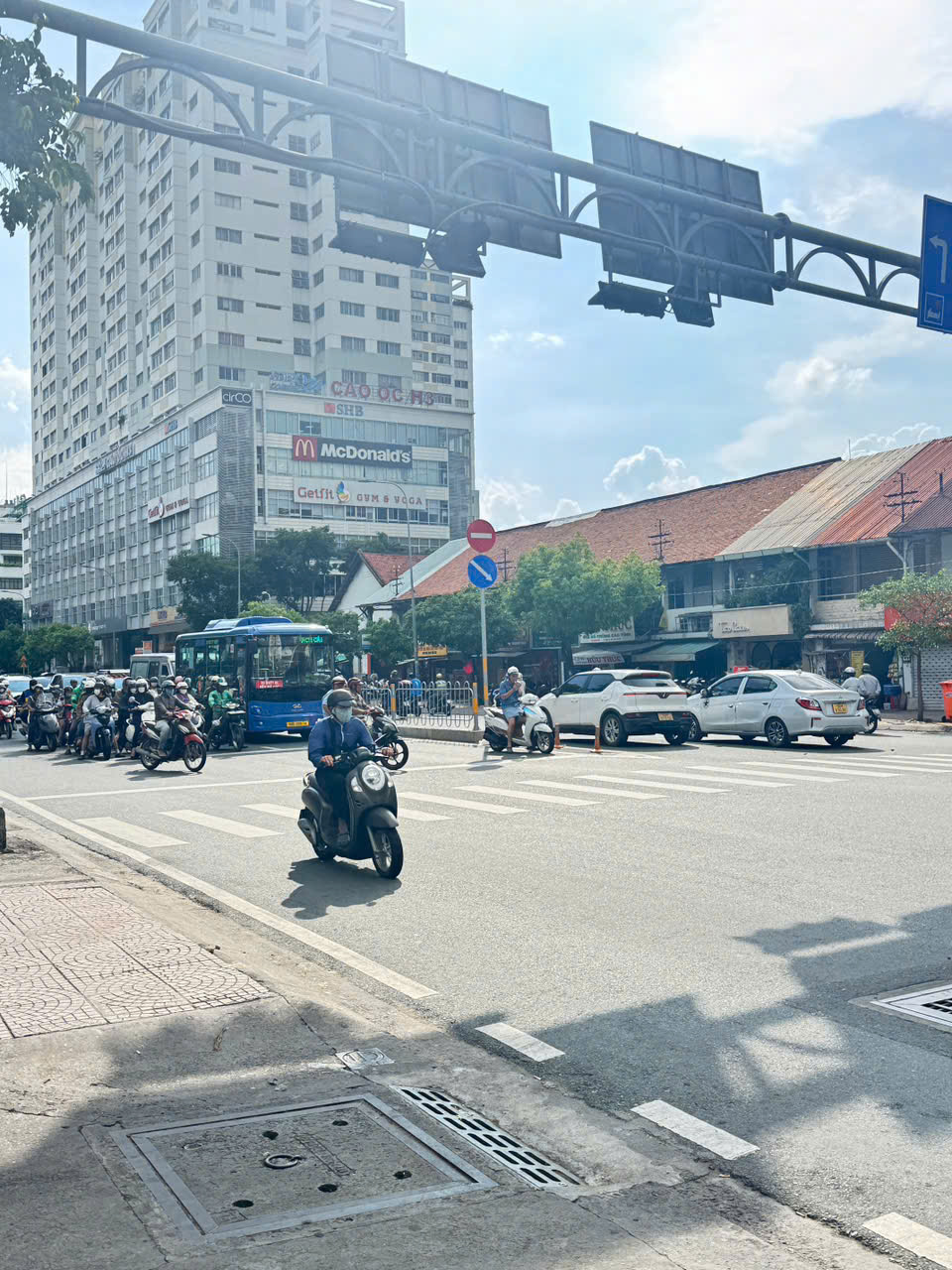 z7025456881322_9adf59f45a5dccaace00a63c76d37612