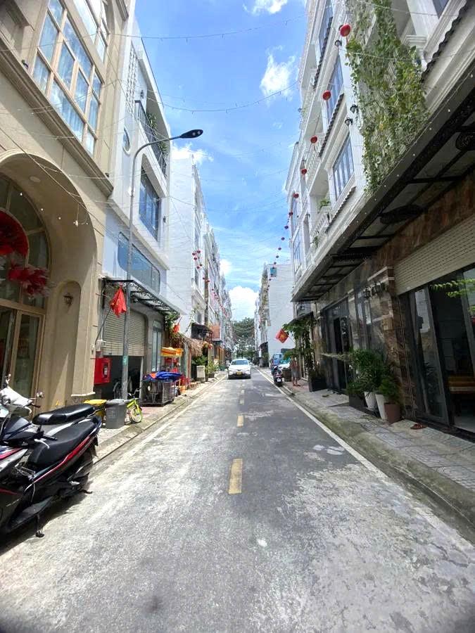 z7033477245192_52dfcd6b0e93cb21bd85b0ce404439d1