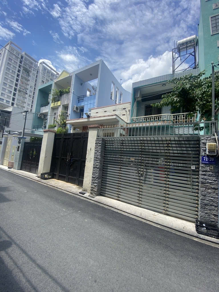 z7037098943506_4b21613b3434a09e99fb2c3756641552