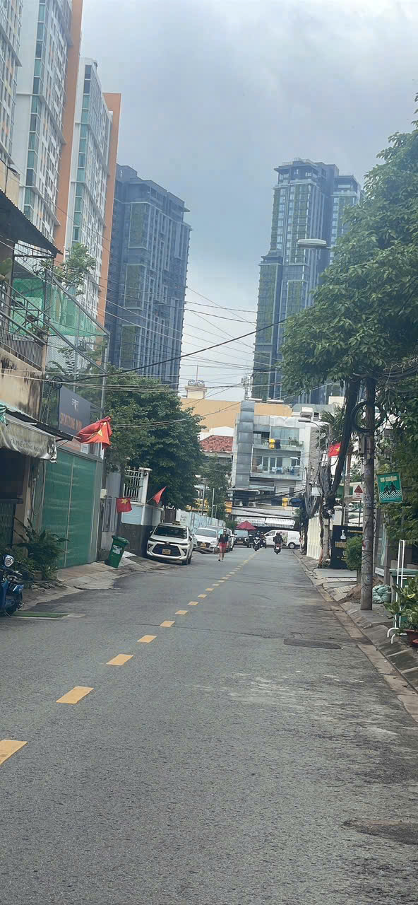 z7039935115637_d084df9195ef709cc0e8b4dc557f5204