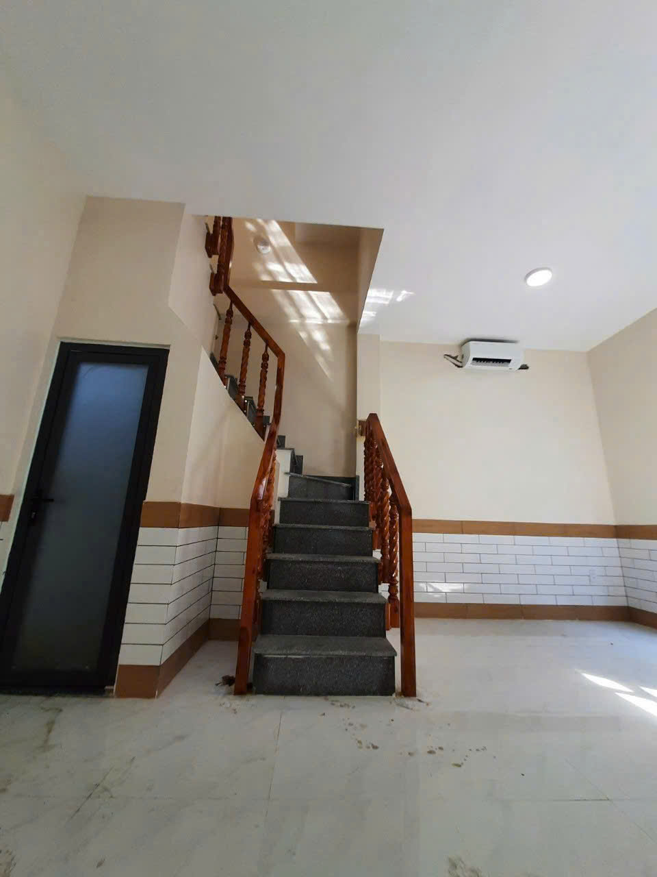 z7040425758249_67e9218e5ac66b5370fa5ed85336d55b