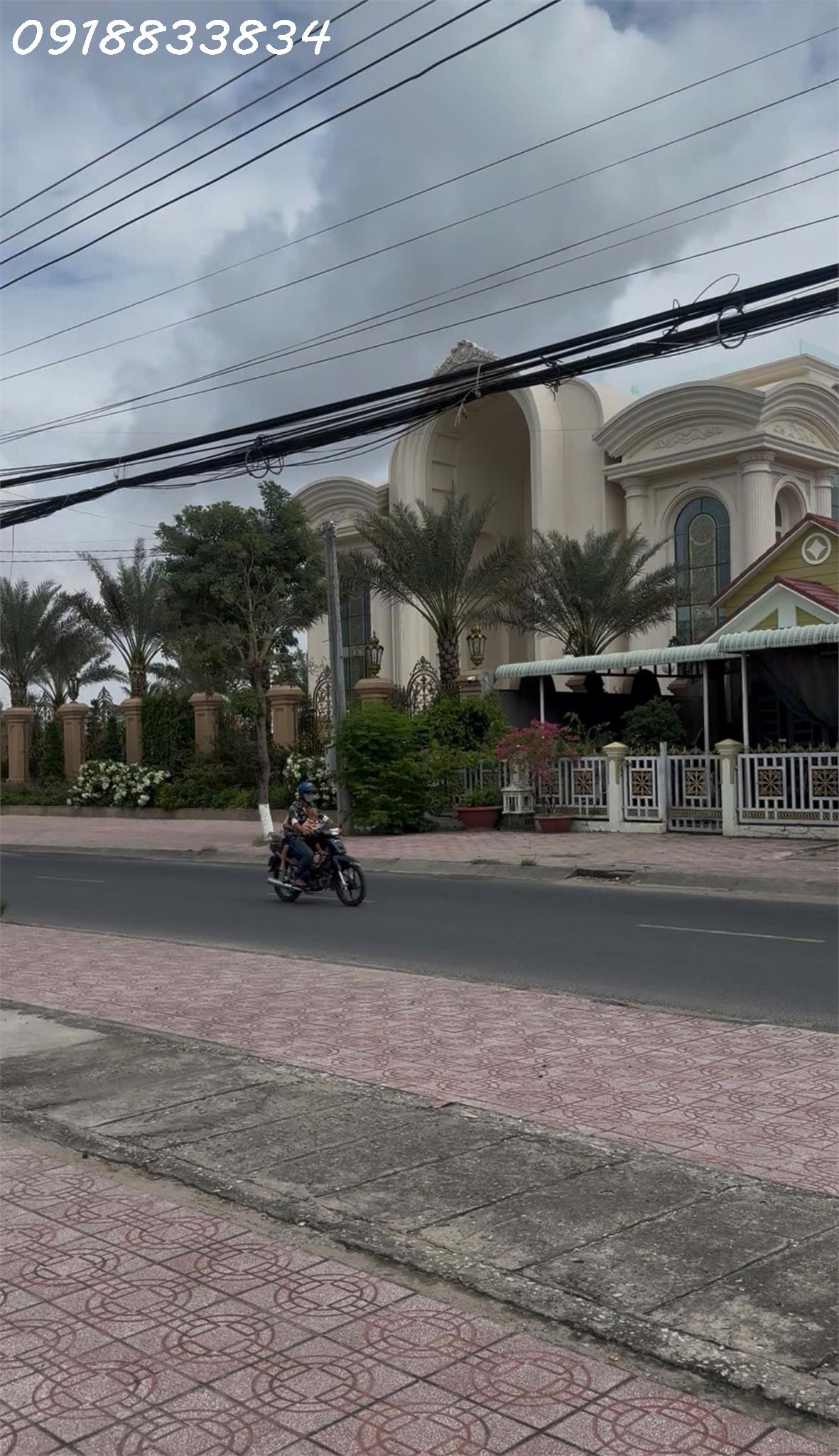 z7045166251164_03d697c920235b5a2c2a4df014491827