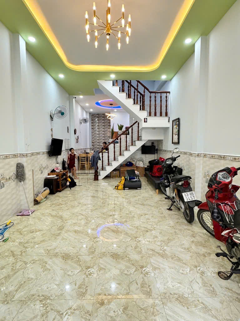 z7048005575626_5b2f74cfad7e00f50001cb359b9df0df