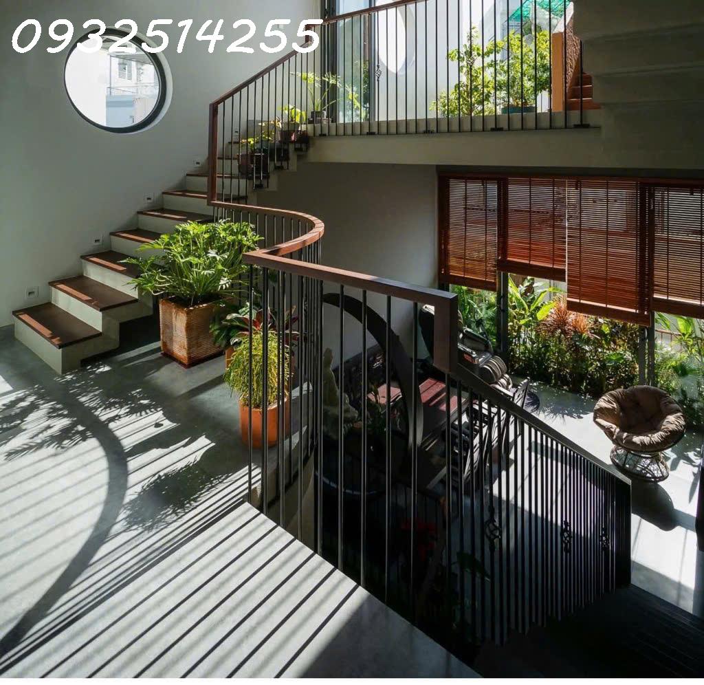 z7051678762971_6b55bce828e5ed3a32d69ef6f10ca274