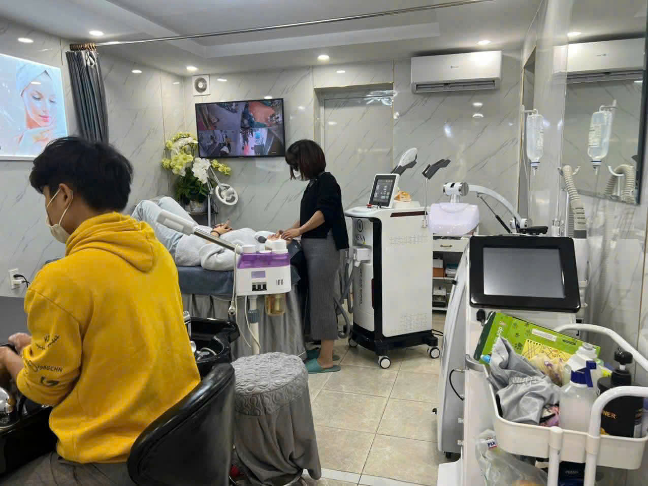 z7056596711164_b185baaff73da3056e25e972e12abb09