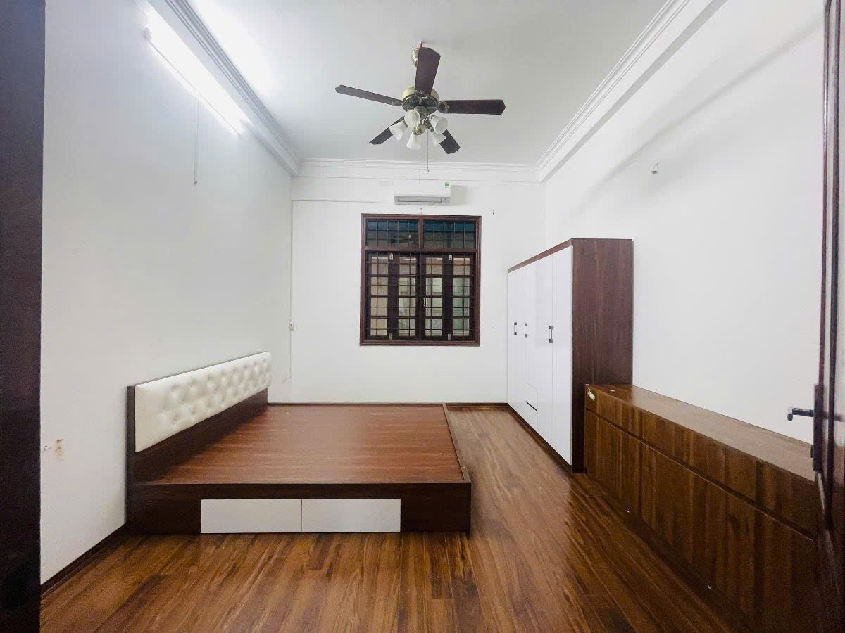 z7057057920556_13bcace00a49e10412e7911be9396590