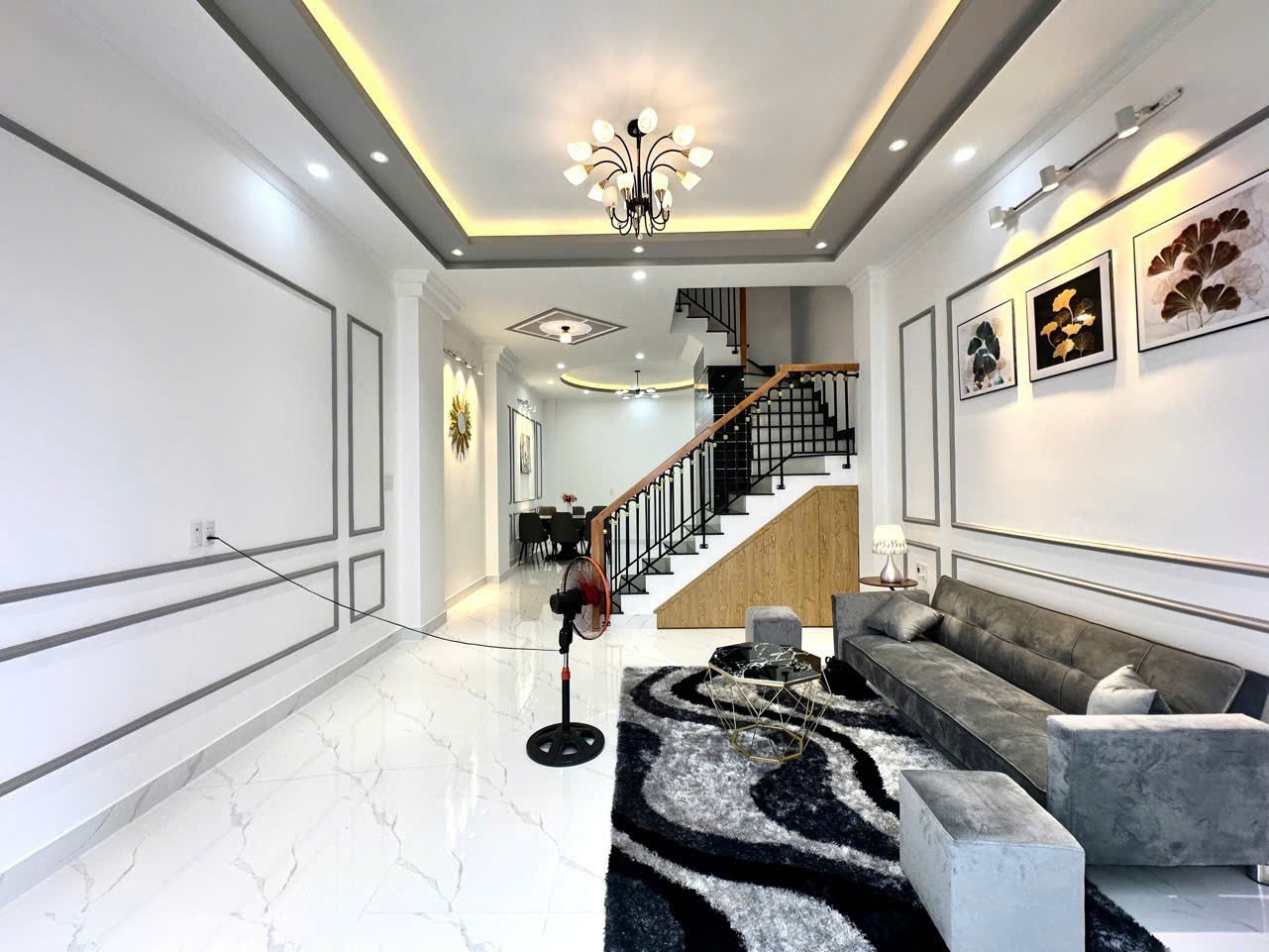 z7057243596937_8eea1e2f1698839724241857191b5621