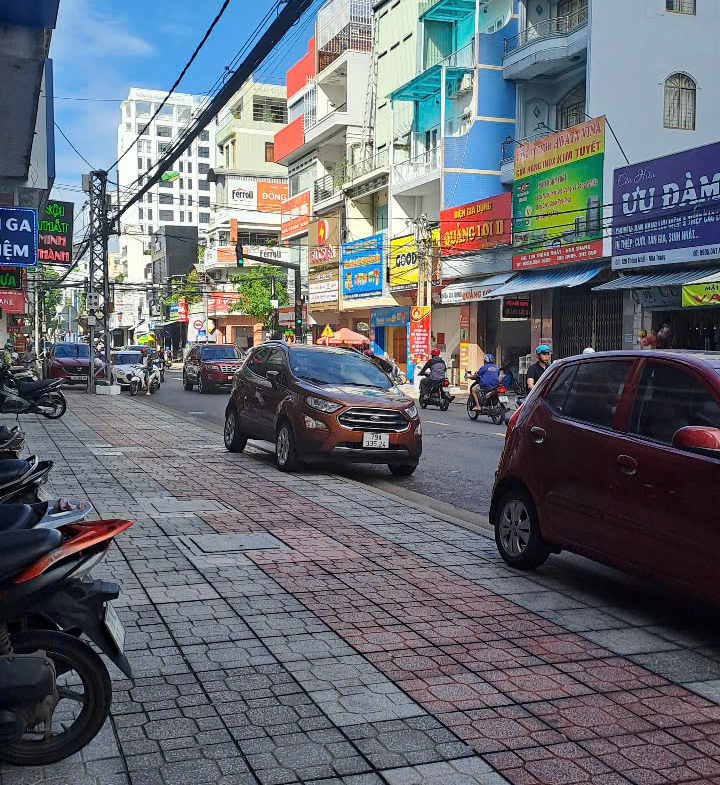 1db0c3b8-a002-4c1b-b09b-29c65a5a16b1