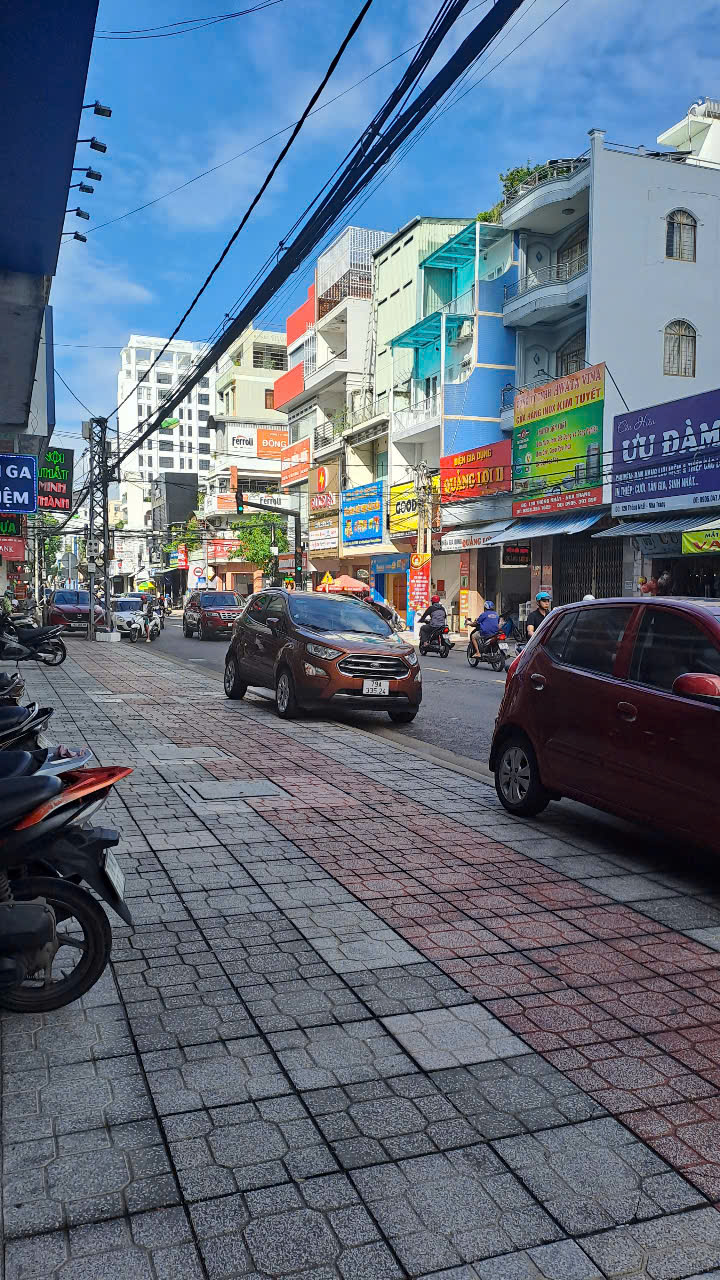 1db0c3b8-a002-4c1b-b09b-29c65a5a16b1