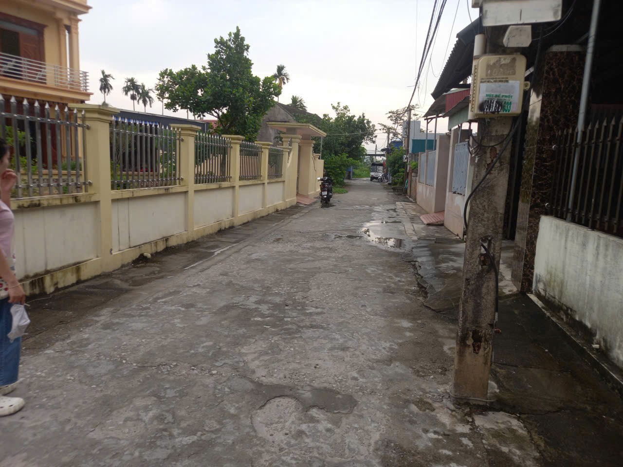 221609675000357672859