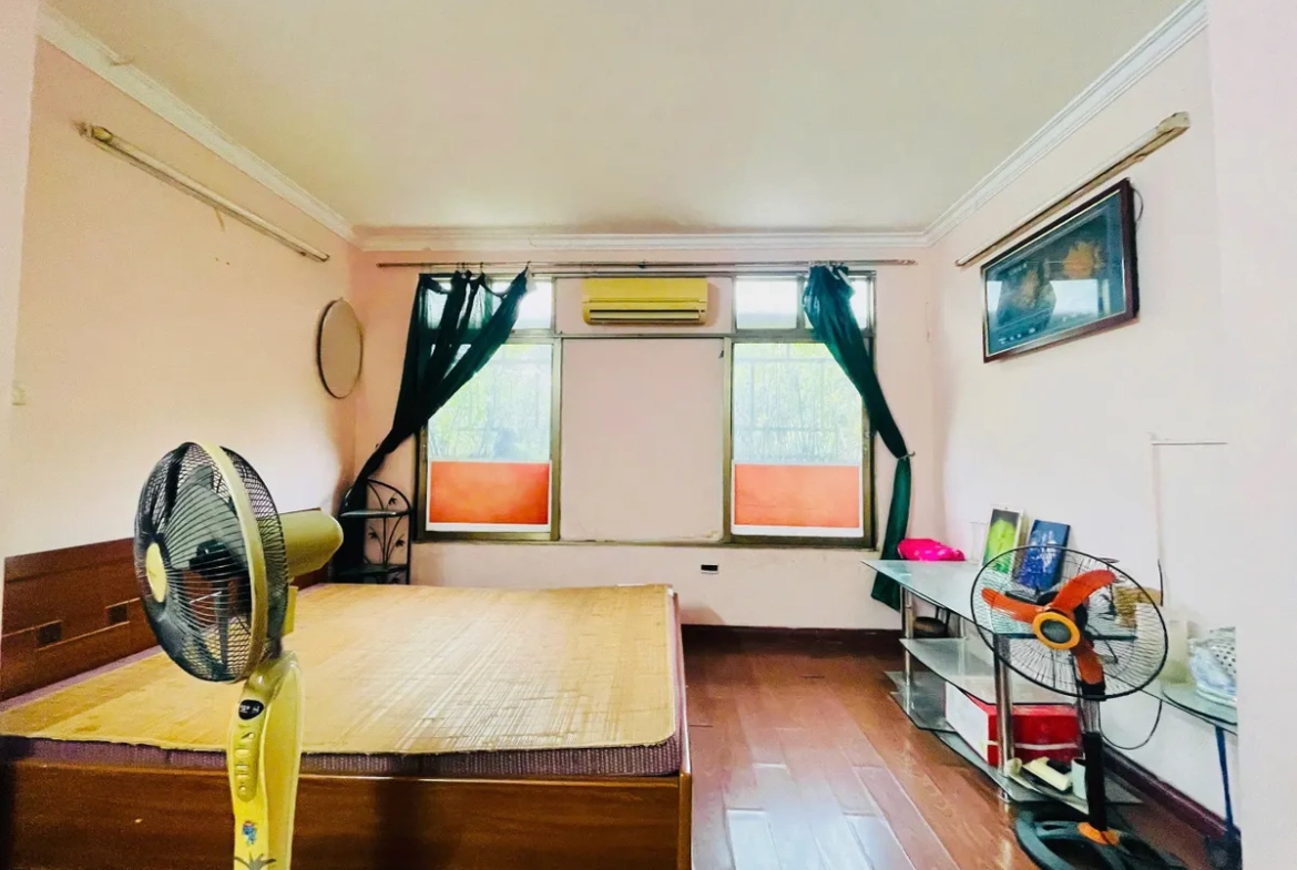 24943579-d22a-552c-8da5-383e197d19e4