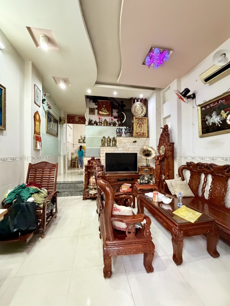 27c8382978f68c2ff75a8e7f5bb66128.md