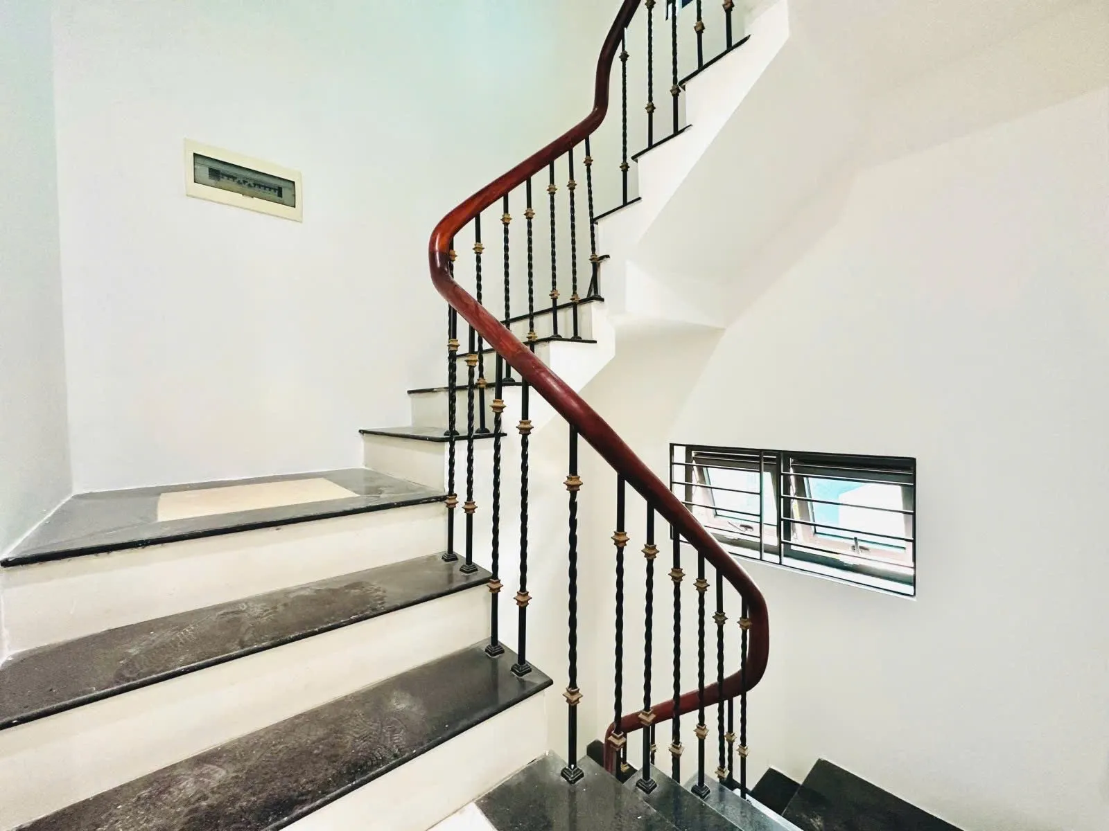 287eaa0b-19f4-5b7b-abb9-6ad954b8aba4