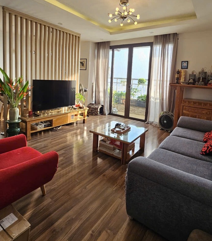 3idj-E24FBDB3-mh09t4al_20_7