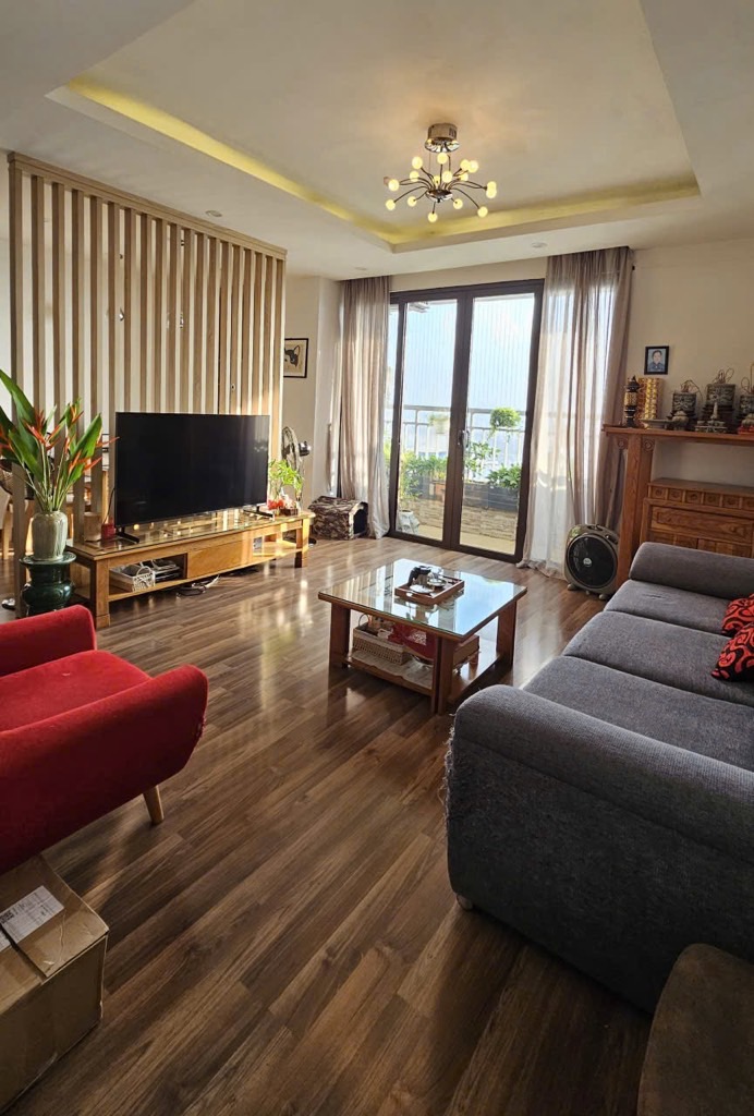 3idj-E24FBDB3-mh09t4al_20_7