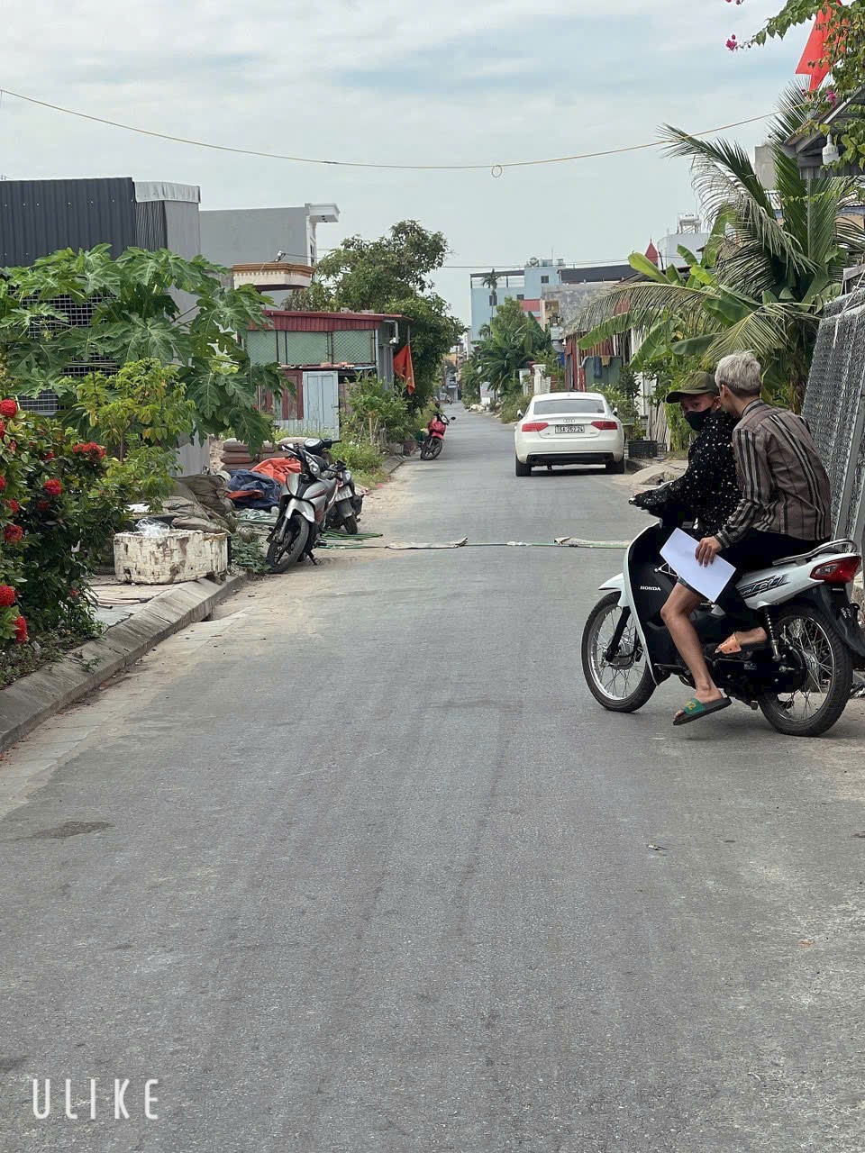 443744389032358304092