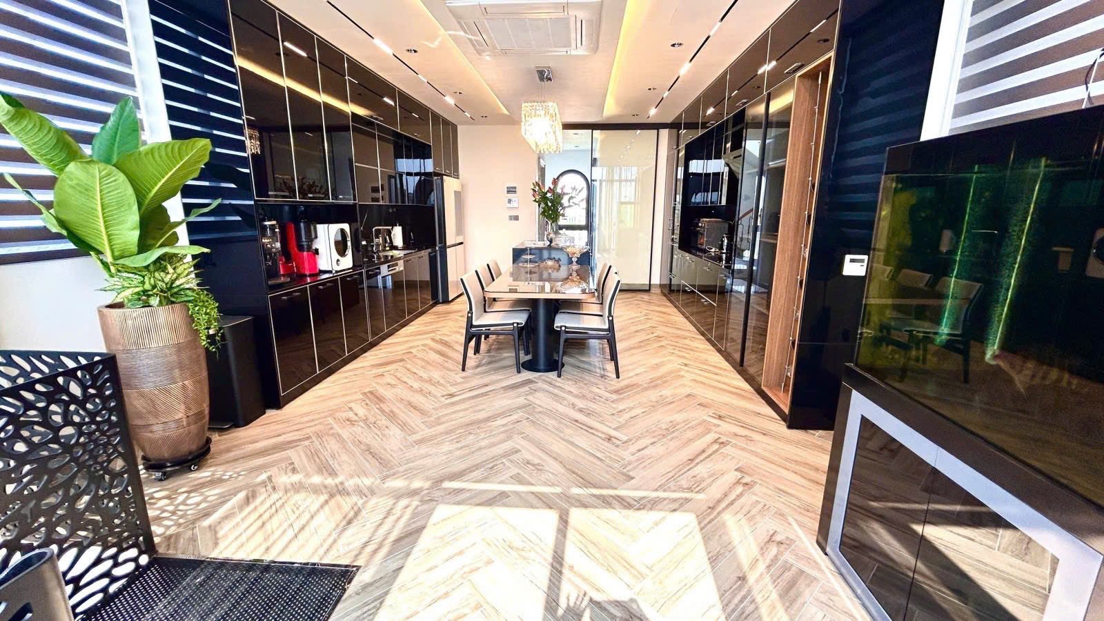 557935080_122153075714771560_1478823725477511147_n