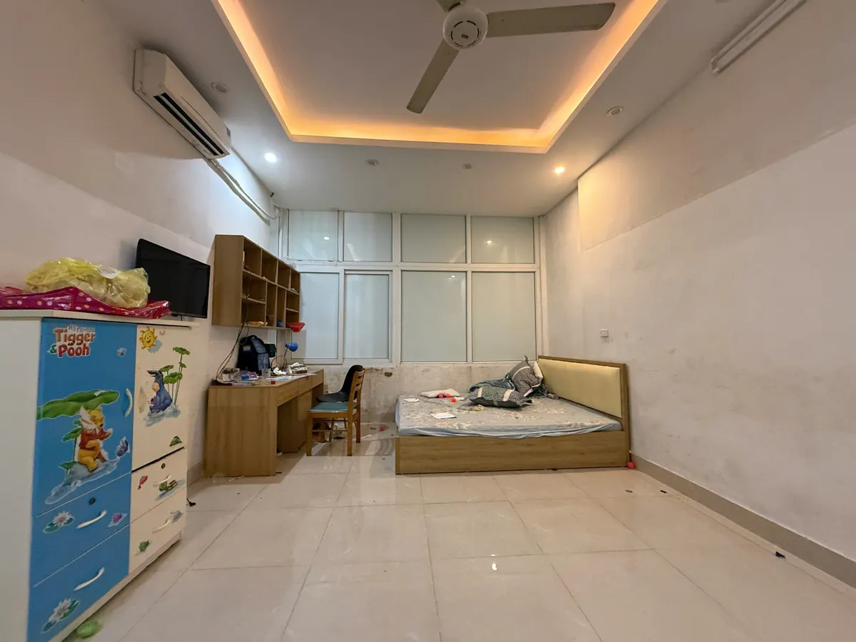 5744eaff-8a0b-59a4-9e33-714fe99820f9