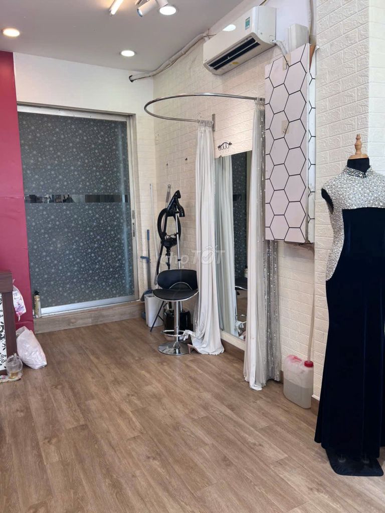 6ee9d3b69f1d13d7c3f0a7532a69f7a3-2952625824131379491