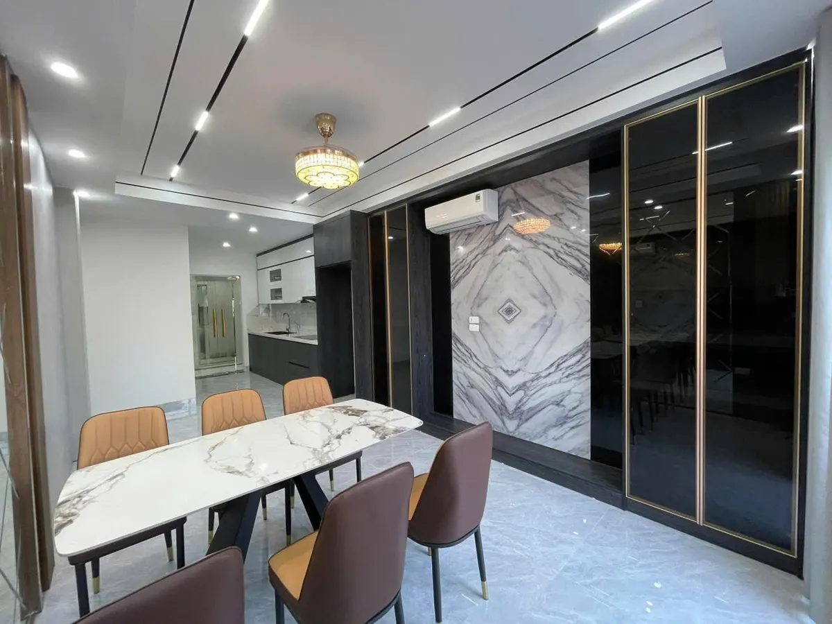 7fe1f8c4-76e9-5115-b7e1-3d22ae1ef3eb