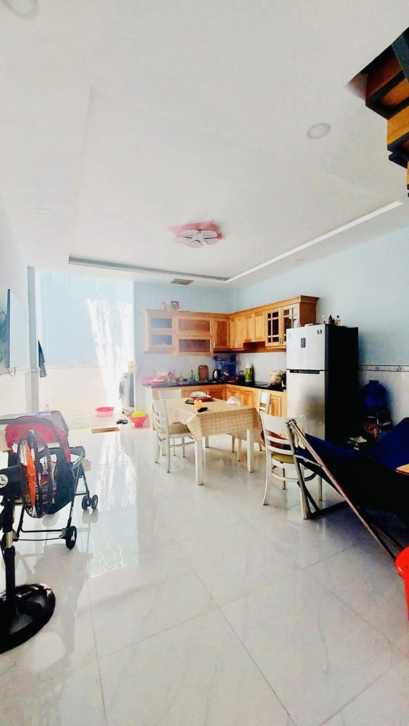 BAN NHA TAN BINH CONG HOA (1)