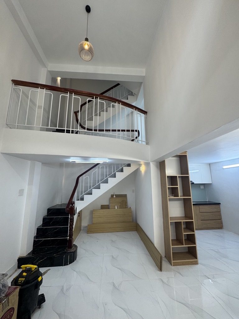 Ban nha 12.3 Hoang Dieu 3.6x10m nh 7m cn 49m 5 tang 5pn 3wc 1