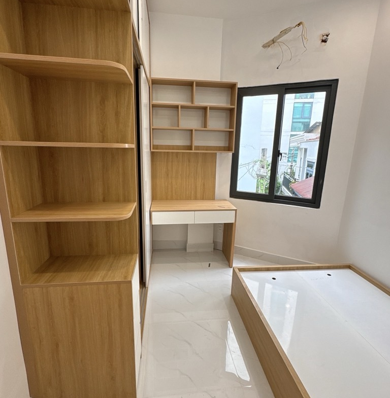 Ban nha 12.3 Hoang Dieu 3.6x10m nh 7m cn 49m 5 tang 5pn 3wc 2