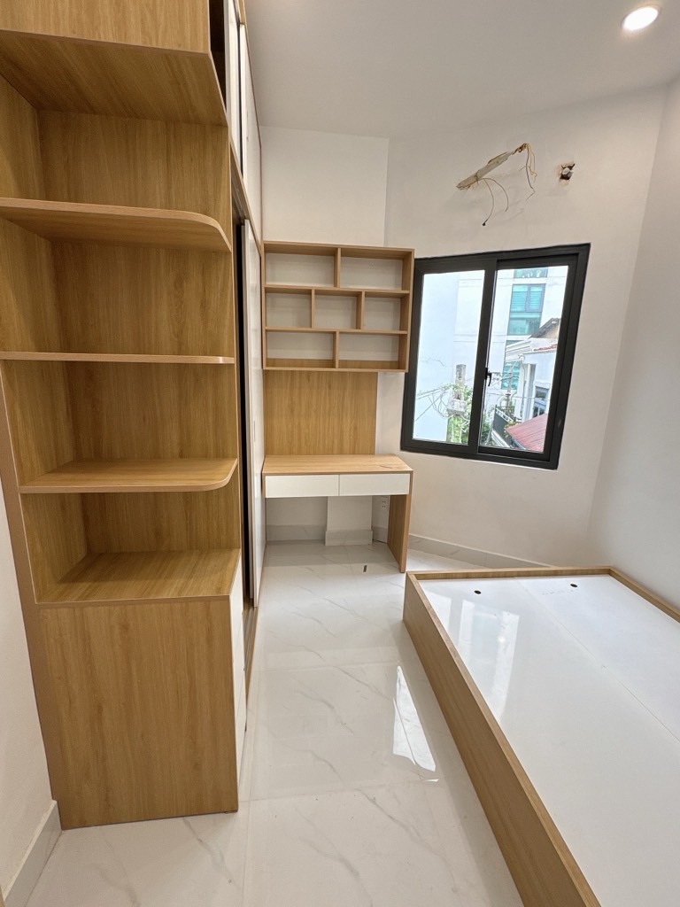 Ban nha 12.3 Hoang Dieu 3.6x10m nh 7m cn 49m 5 tang 5pn 3wc 2