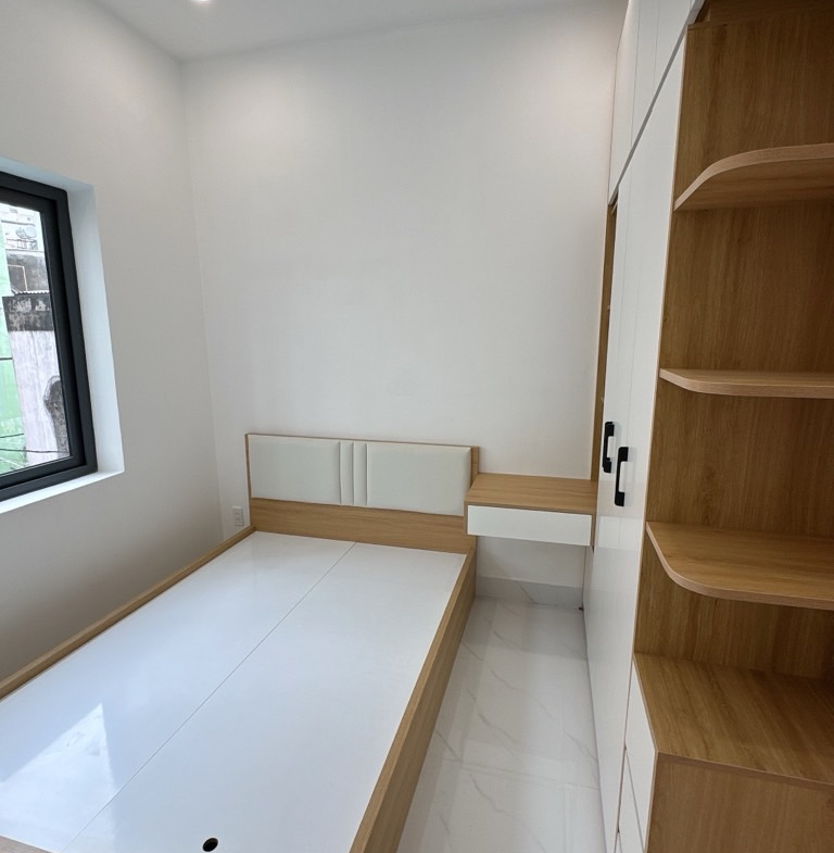 Ban nha 12.3 Hoang Dieu 3.6x10m nh 7m cn 49m 5 tang 5pn 3wc 3