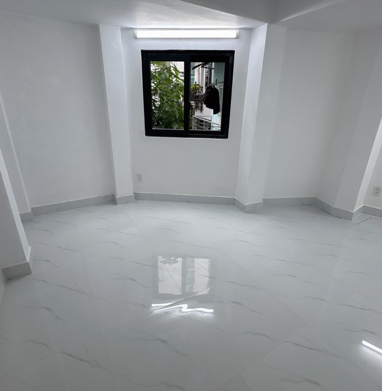 Ban nha 12.3 Hoang Dieu 3.6x10m nh 7m cn 49m 5 tang 5pn 3wc 4