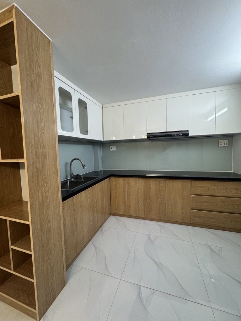 Ban nha 12.3 Hoang Dieu 3.6x10m nh 7m cn 49m 5 tang 5pn 3wc 5