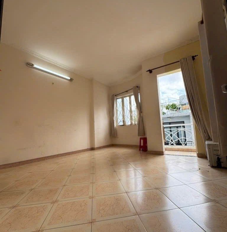 Ban nha Hoang Hoa Tham 4.1x16m 3 tang 3pn 4 wc 8.7 ty 2