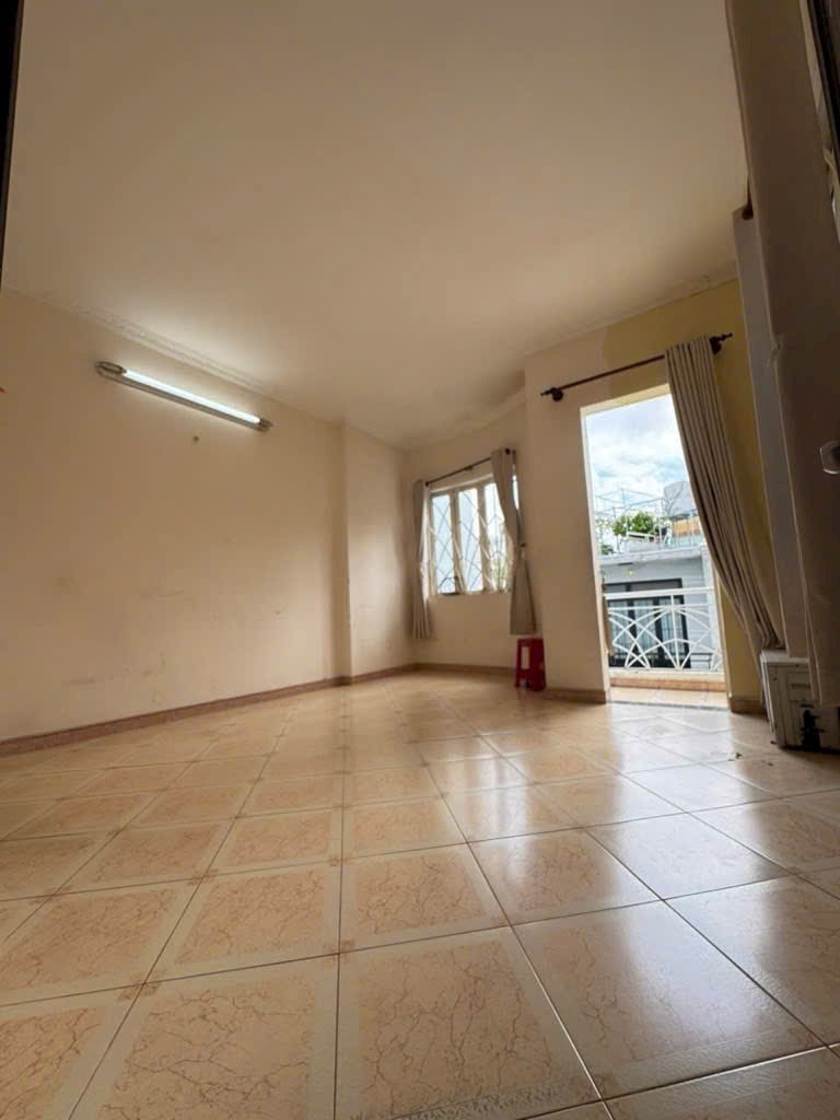 Ban nha Hoang Hoa Tham 4.1x16m 3 tang 3pn 4 wc 8.7 ty 2