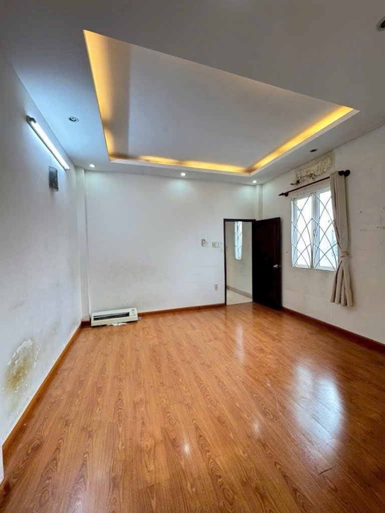 Ban nha Hoang Hoa Tham 4.1x16m 3 tang 3pn 4 wc 8.7 ty 3